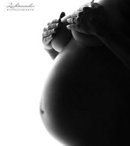 Schwanger Babybauch Shooting, sinnlich in Bonn, Köln