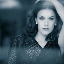 Portrait am Fenster Bonner Fotograf erstellt Beauty Fotos