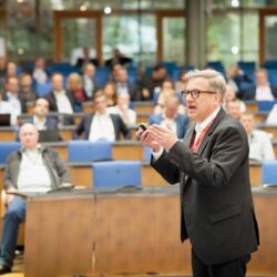 Fotograf für Tagungen Veranstaltungsfotografie, Foto einer Tagung im Plenarsaal des WCCB Bonne Veranstaltungen